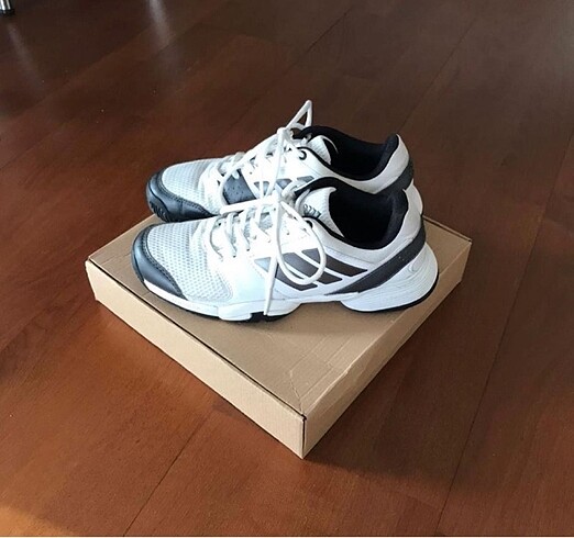 Tenis ayakkabısı