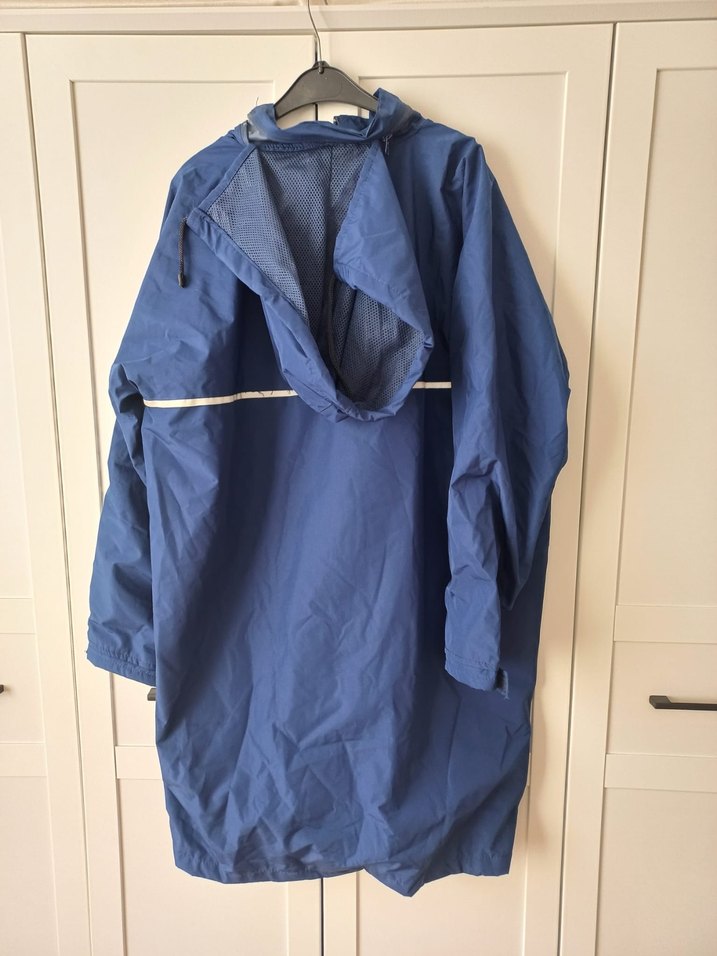 Erkek Mavi Kapüşonlu Midi Yağmurluk - Görsel 2
