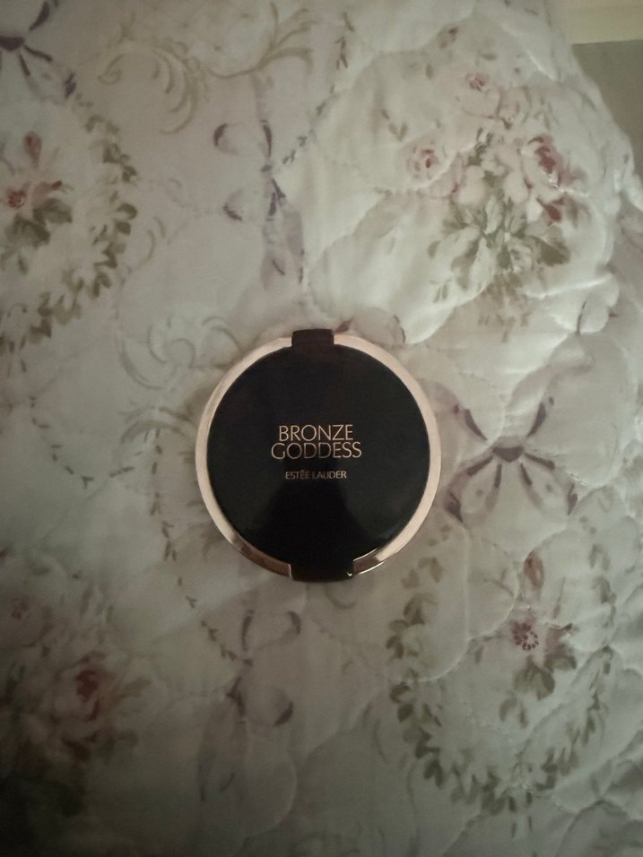 Parlak Bej Makyaj Pudrası - Görsel 2