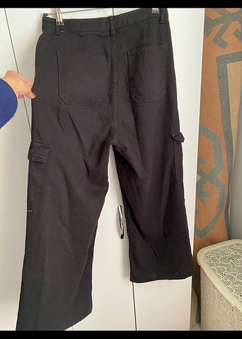 Siyah Kemerli Bol Kesim  Kot Pantolon - Görsel 3