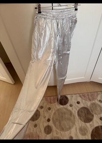 Gri Metalik Kadın Salaş Pantolon - Görsel 4