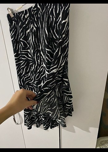 Zebra Desenli Pilili Uzun Midi Etek - Görsel 2