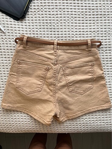LC Waikiki kemerli mini şort