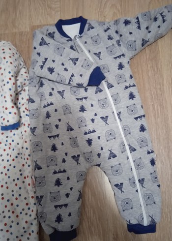 Gri ve Beyaz Bebek Tulumları, Sıcak Kumaş - Görsel 3