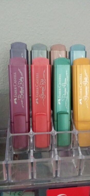 16 tane Faber Castell fosforlu kalem takımı 