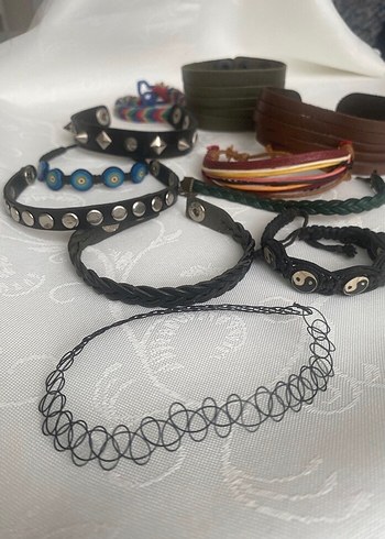 Diğer Ozel İlan Nazar Boncuklu Ve Renkli Bileklik
