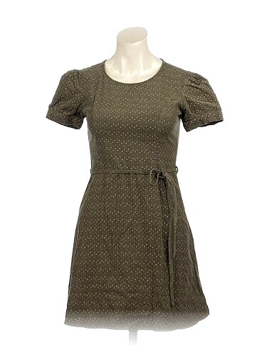 PreLoved Kısa Elbise %70 İndirimli.