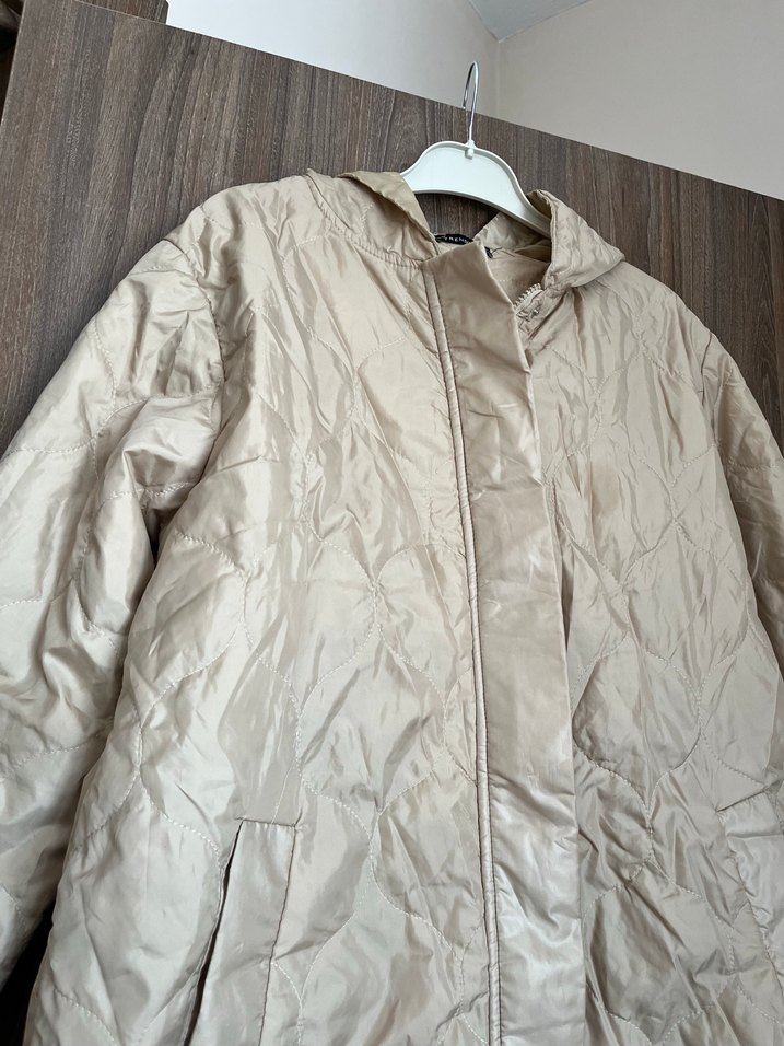 Kapitone
Mont - Görsel 3