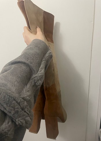 Bej Süet Tokalı Dizüstü Kadın Bot - Görsel 9