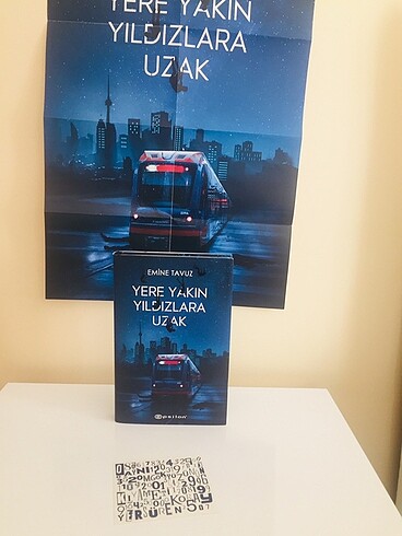 Yere yakın yıldızlara uzak (ciltli)