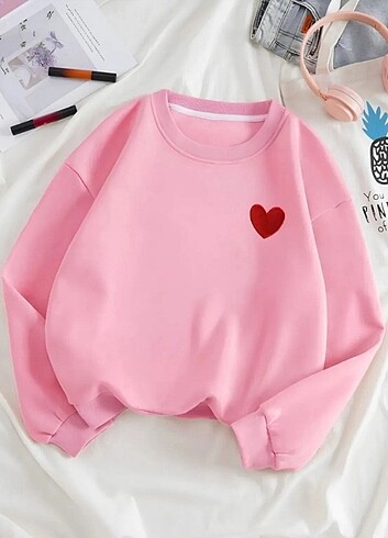 Kadın Pembe Kalp Baskılı Oversize Sweatshirt