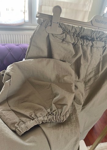 12-13 Yaş Beden Primark Haki Paraşüt kumaş 12-13 yaş Pilili Rahat Pantolon
