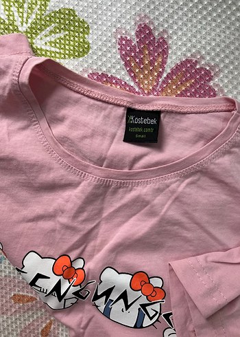 Diğer Pembe Hello Kitty Baskılı Kısa Kollu Tişört