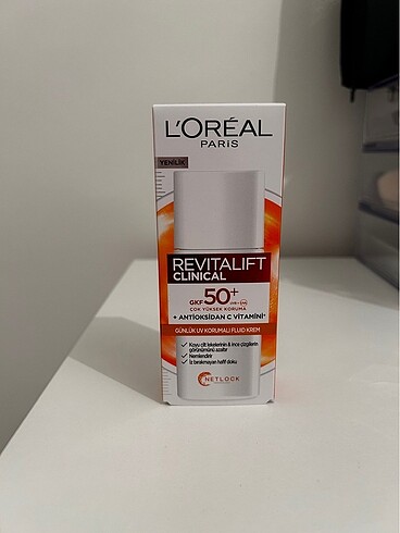 Loreal Revitalift 50 SPF 50 ml Güneş kremi