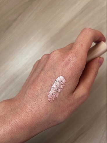 Beden Essence Eye Tint Liquid Shadow 01 Dazzling Rose