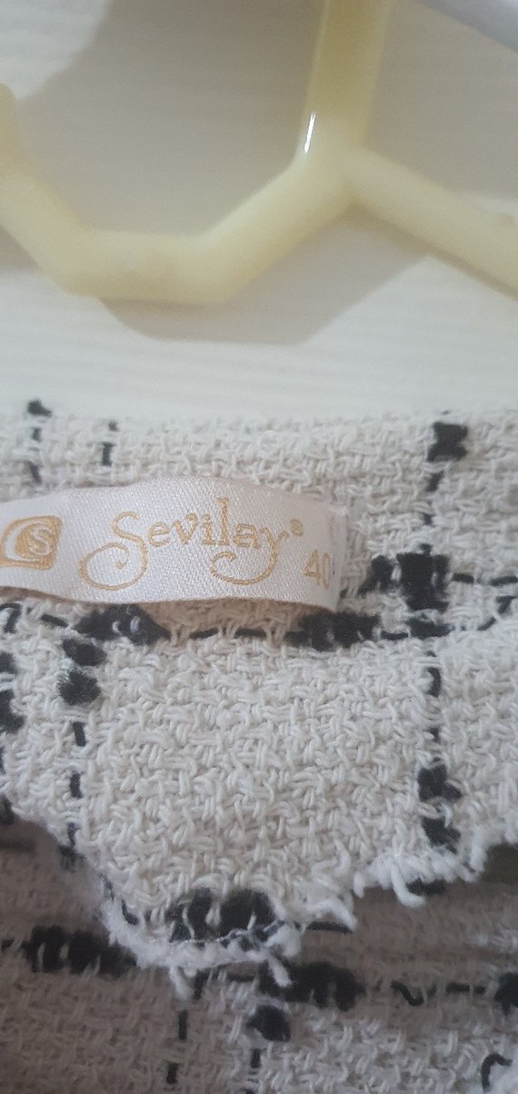 Düğmeli Beyaz Gri Kareli Uzun Kadın Kaban - Görsel 5