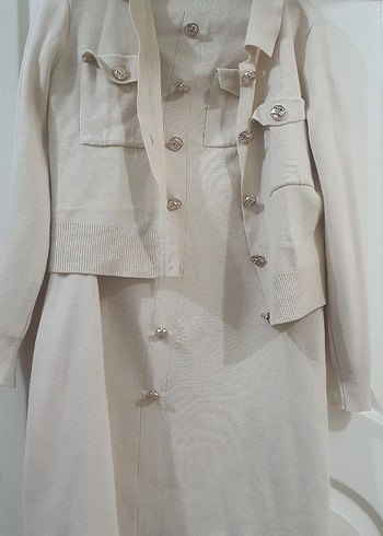 Düğmeli Beyaz Keten Kadın Takım Elbise - Görsel 2