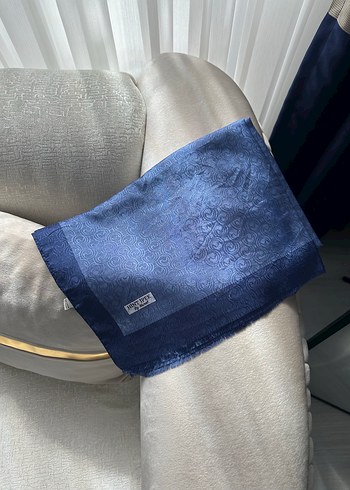 Hint ipek monogram şal
