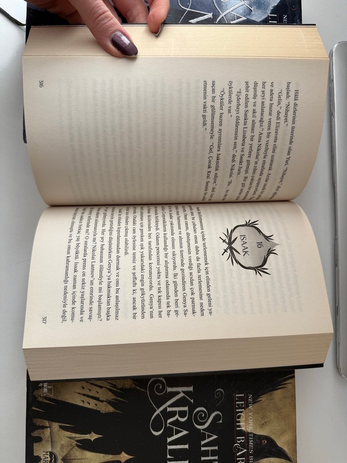 Leigh Bardugo Üçlemesi: Kargalar Meclisi - Görsel 2