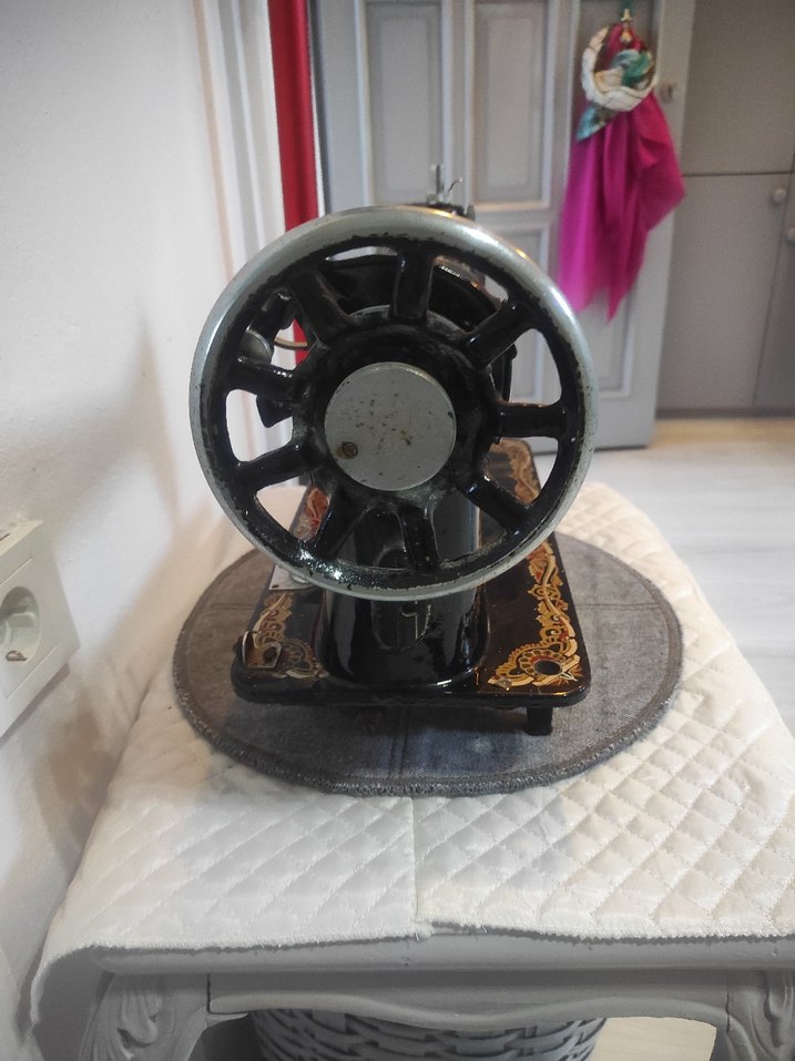 Siyah Omega Dikiş Makinesi - Görsel 2