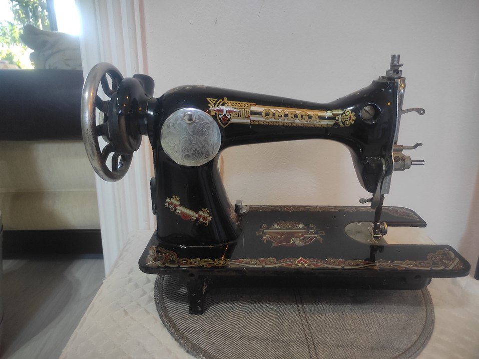 Siyah Omega Dikiş Makinesi - Görsel 4
