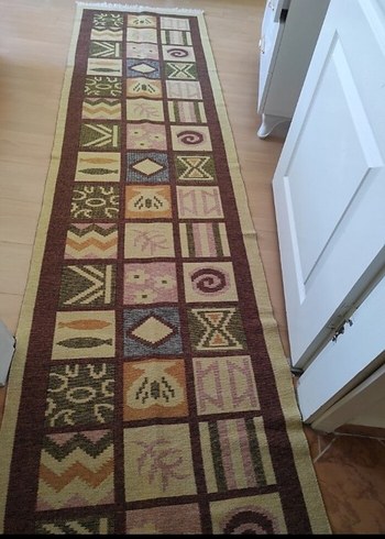 Etnik Desenli Çok Renkli Geleneksel Halı - Görsel 3