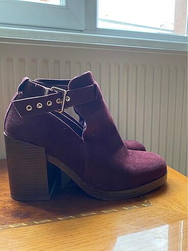 Pull and Bear Bordo topuklu bot