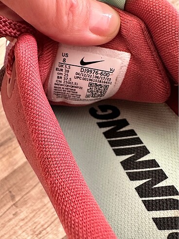39 Beden bordo Renk NIKE React Escape Run 2.0