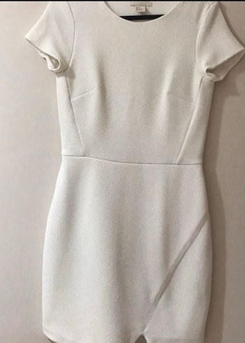 Beyaz Kısa Kollu Fitted Elbise - Görsel 2