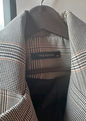 34 Beden Gri Ekose Desenli Düğmeli Kadın Blazer
