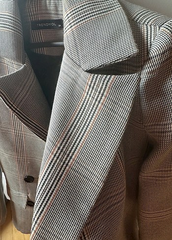 Trendyol & Milla Gri Ekose Desenli Düğmeli Kadın Blazer
