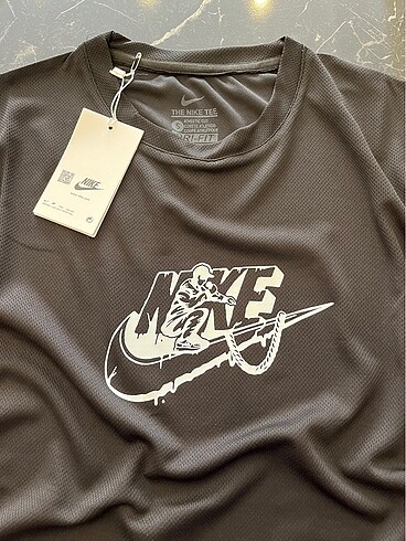 Nike Nike Siyah Renk Erkek Tişört