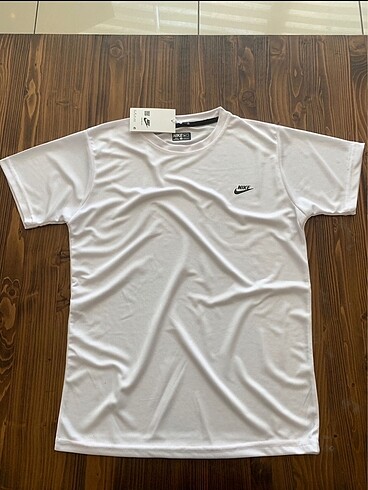 Nike Erkek Beyaz Renk Tişört