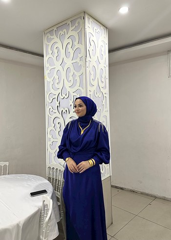 Abiye Saten elbise 2 kez tek giyildi şalıyla birlikte temiz ürün