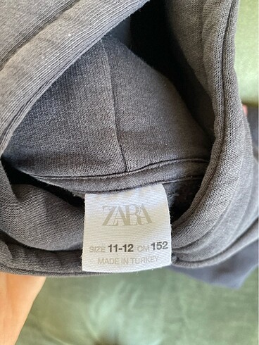 11-12 Yaş Beden ZARA Swaetshirt