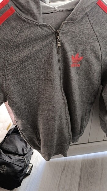 Diğer Adidas kız çocuğu ceketi