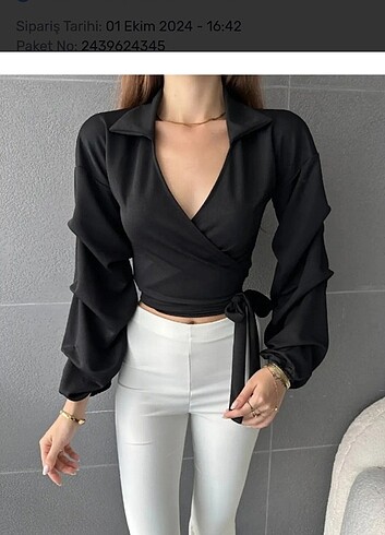 Bagcık Detaylı Kolu Balon Crop Bluz 