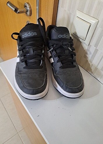 Adidas spor ayakkabi