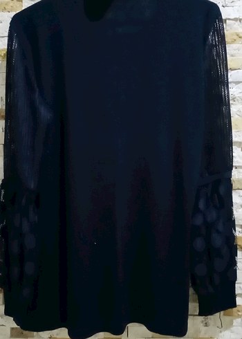 Kadın vücut kısmı ince tirikodan kolları dantel detaylı kazak - Görsel 5