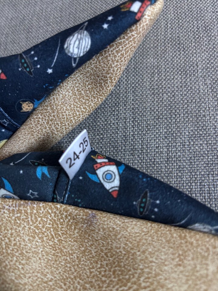 Uzay desenli bebek ev ayakkabısı - Görsel 3