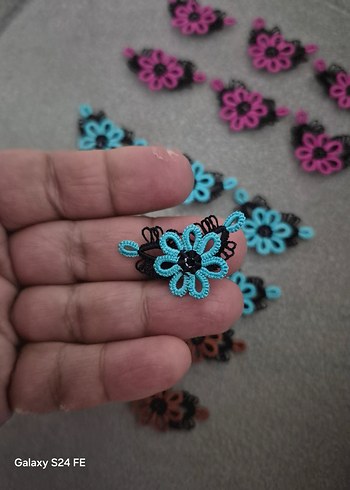Bohem Mavi Siyah El Yapımı Çiçek Broş