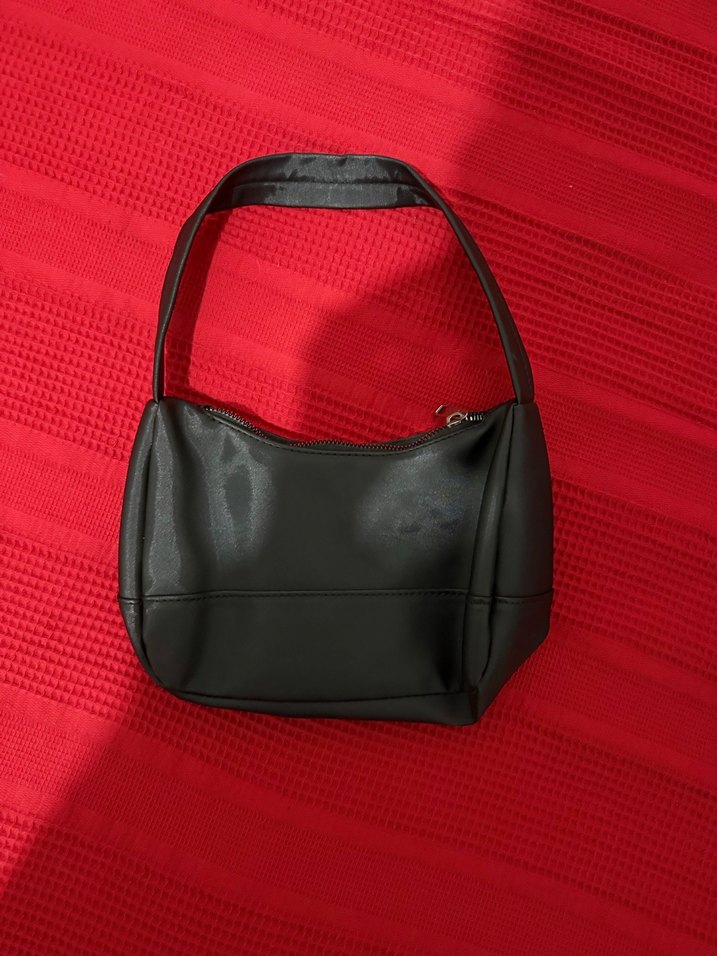 Siyah Deri Fermuarlı Kadın Çanta - Görsel 4