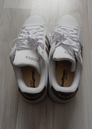 38,5 Beden beyaz Renk Adidas cloudfoam comfort