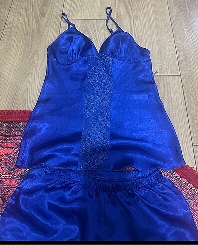 Trendyol & Milla Saten şortlu takım 65 tl