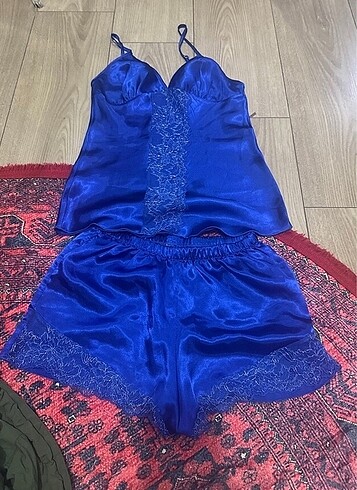 Saten şortlu takım 65 tl