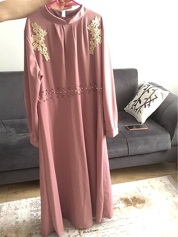 Pembe elbise