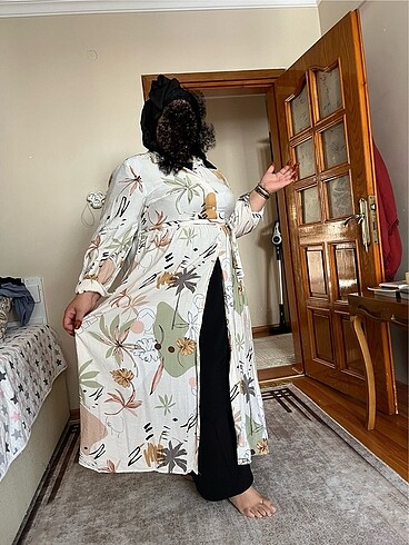 46 Beden çeşitli Renk 48-50 beden olur elbise