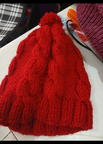 Kırmızı Örgü Kadın Bere - Görsel 4