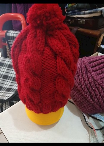 Kırmızı Örgü Kadın Bere - Görsel 3