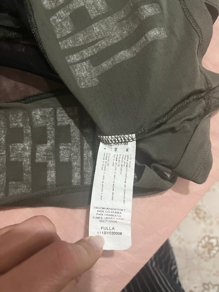 Siyah Baskılı Midi Tişört - Görsel 3